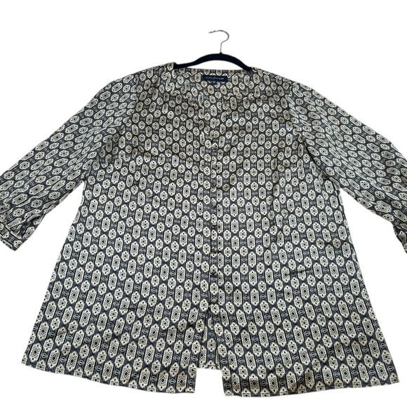 Jones New York Black/Cream Patterned Blouse with Mandarin Collar. Size Large. - Picture 1 of 6